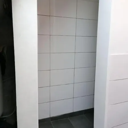 2; Tv, Wifi Et Mini-frigo. Appartement