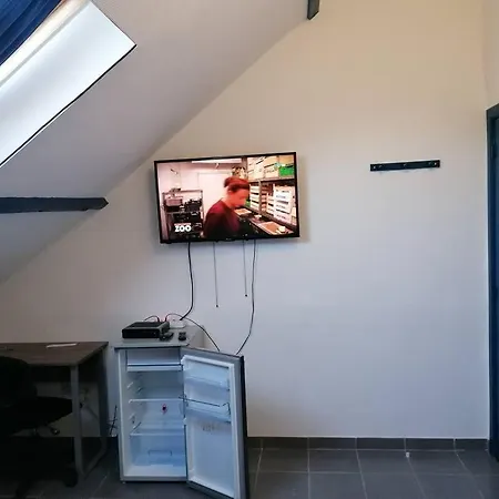 Appartement 2; Tv, Wifi Et Mini-frigo.